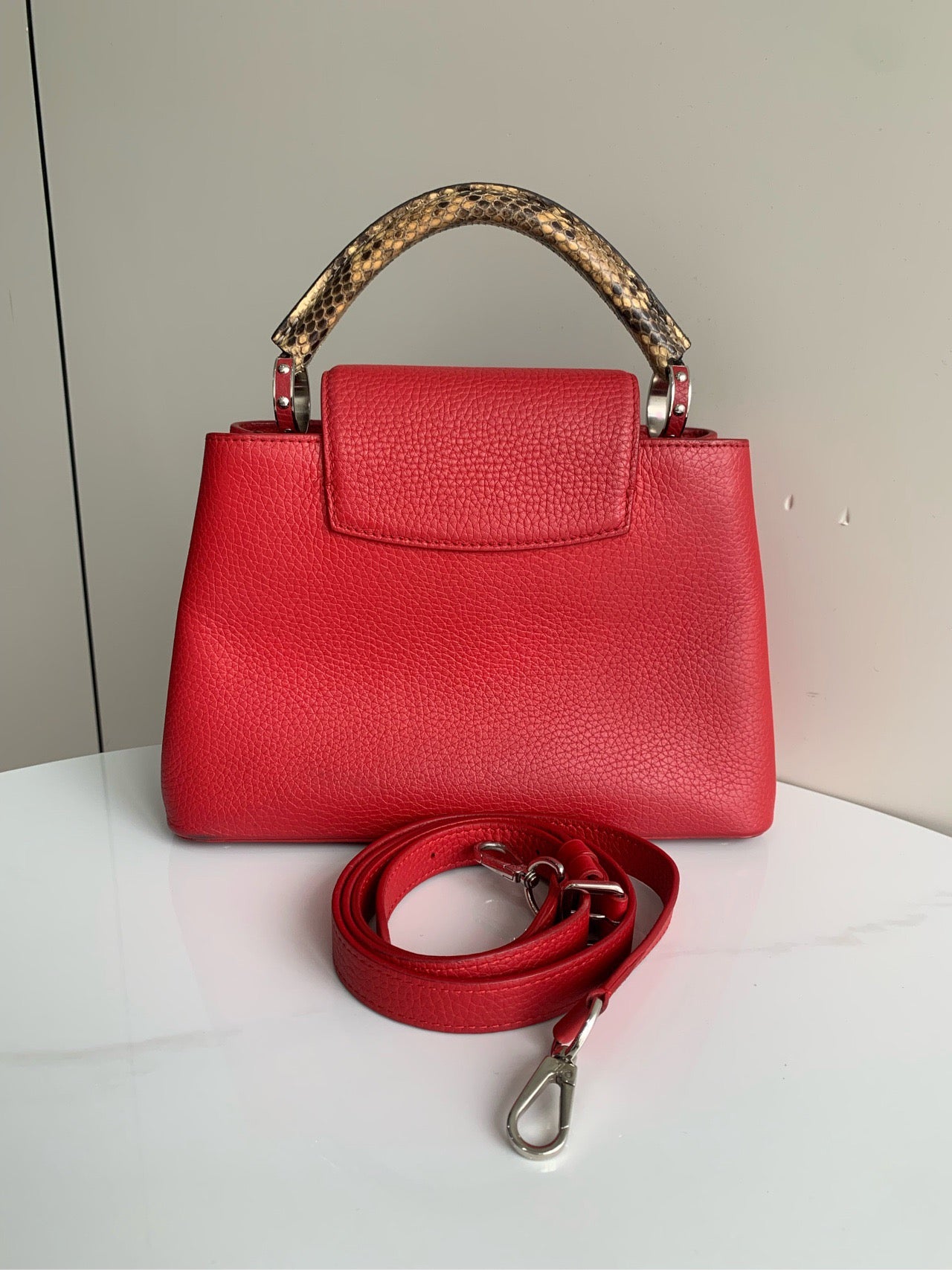 LOUIS VUITTONShoulder Bag