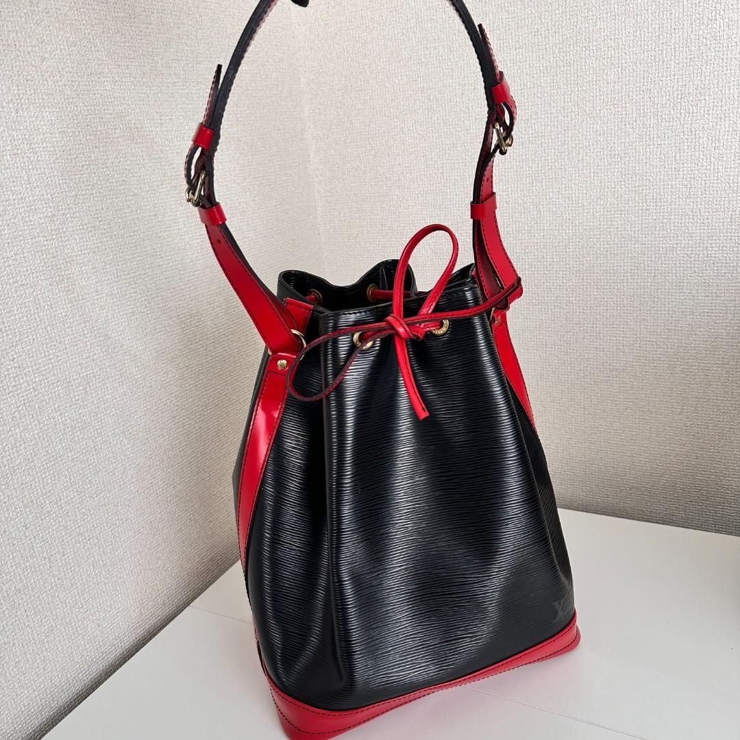 Louis Vuitton LV Monogram NoÃ© - Black Bucket Bags, Handbags MR1904202566022