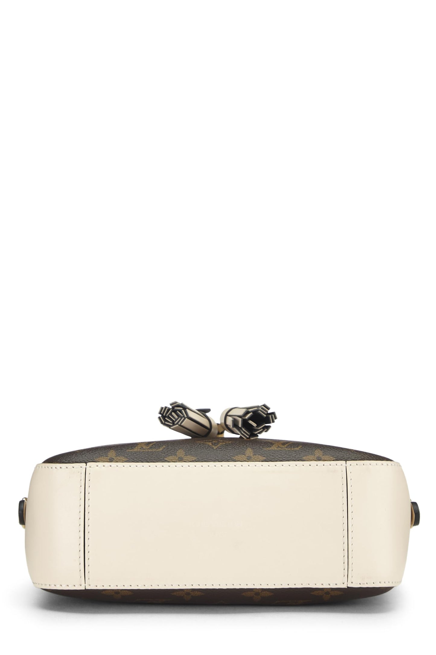 Louis Vuitton, White Monogram Canvas Saintonge, White