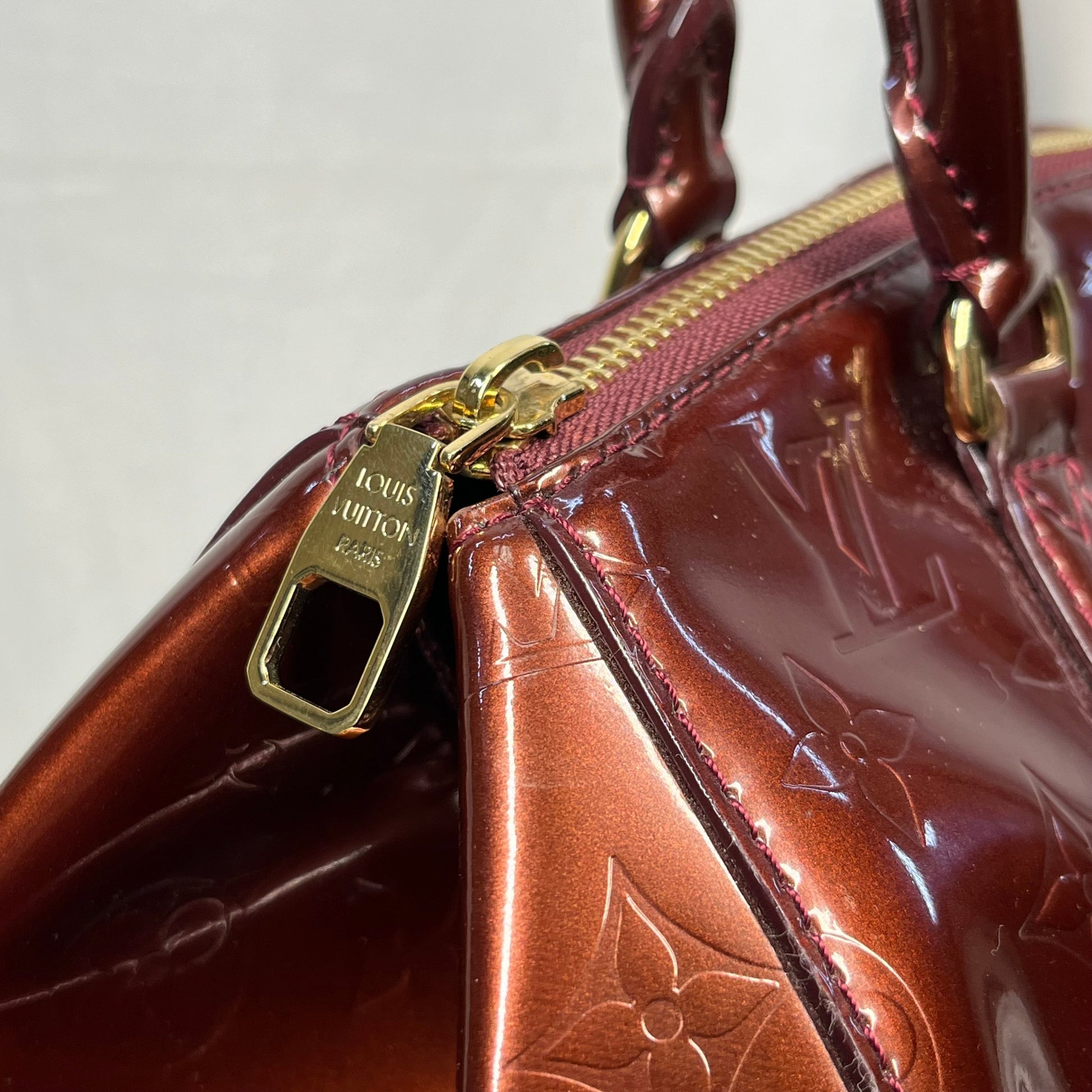 LOUIS VUITTON Vernis Sherwood GM Crossbody