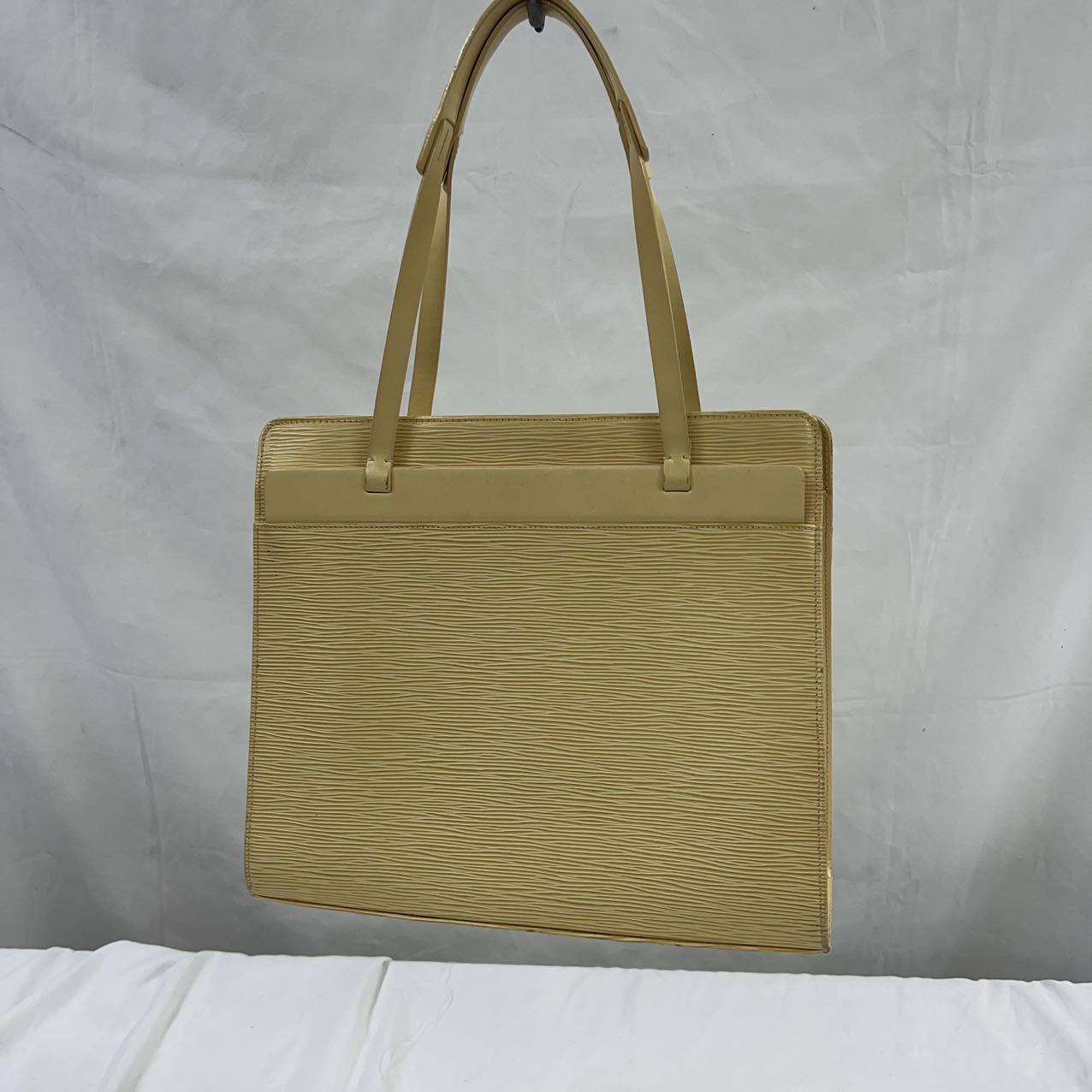 LOUIS VUITTONEpi Croisette Bag