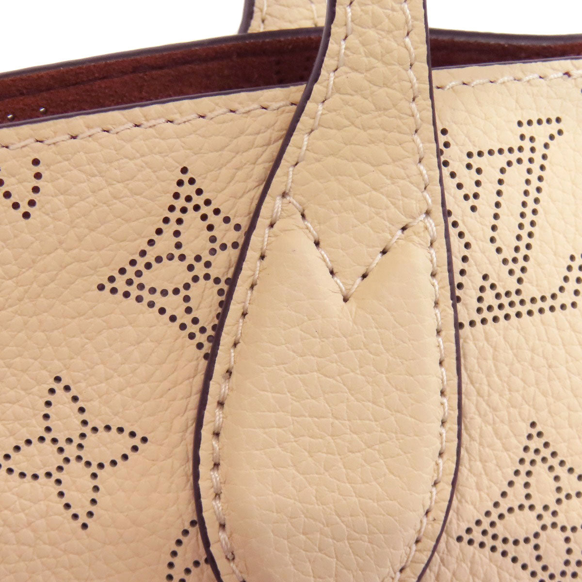 LOUIS VUITTON Handbag M21909 Mahina leather beige Blossom PM Women