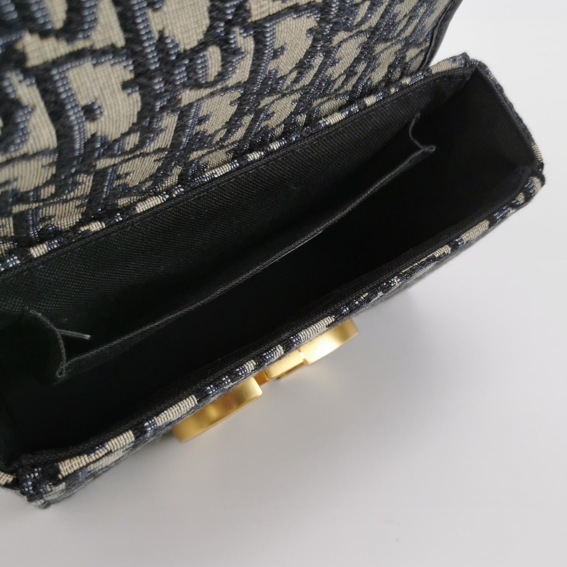 Dior 30Montaigne Mini Bag in Oblique Canvas and Calfskin with CD Logo 250518781198075
