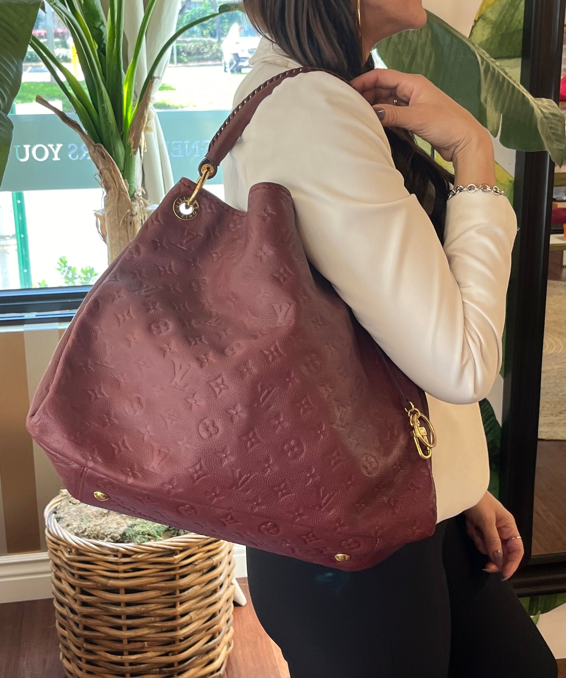 LOUIS VUITTON Burgundy Empriente Leather Artsy Crossbody