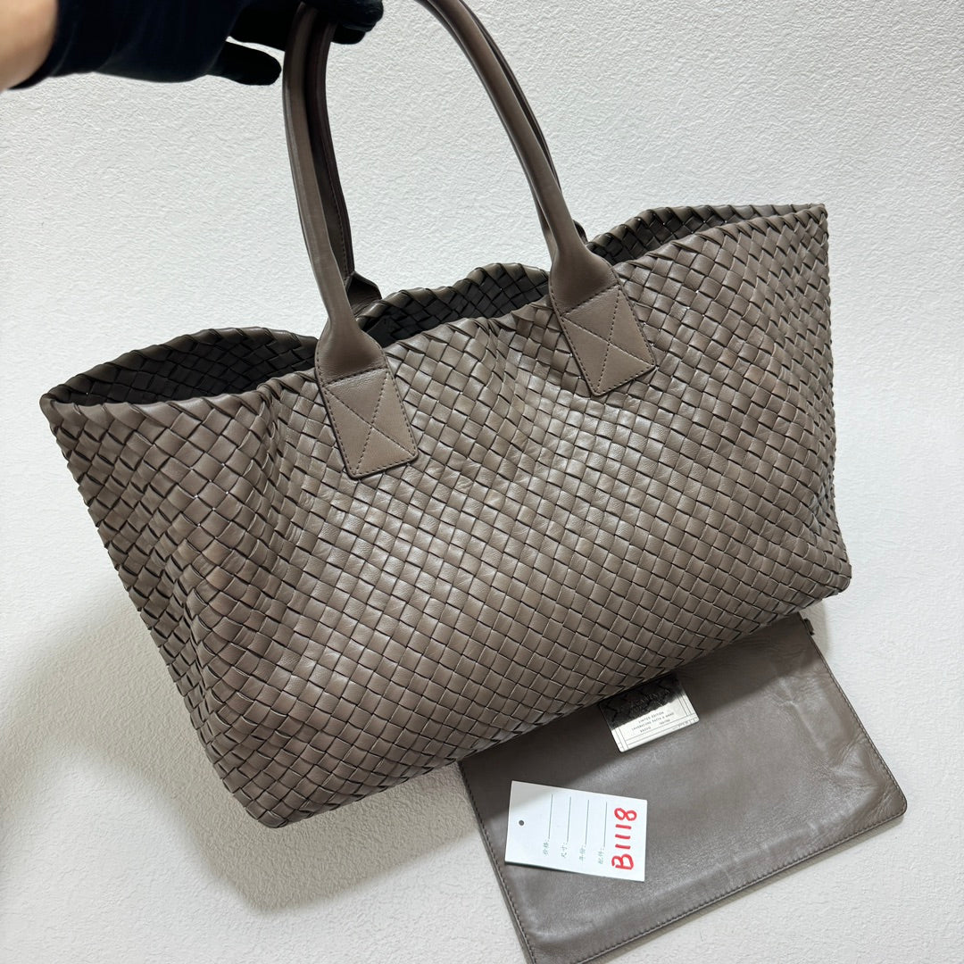 Bottega Veneta Cabat Large Intreccio Leather Tote Bag Grey 40-43cm