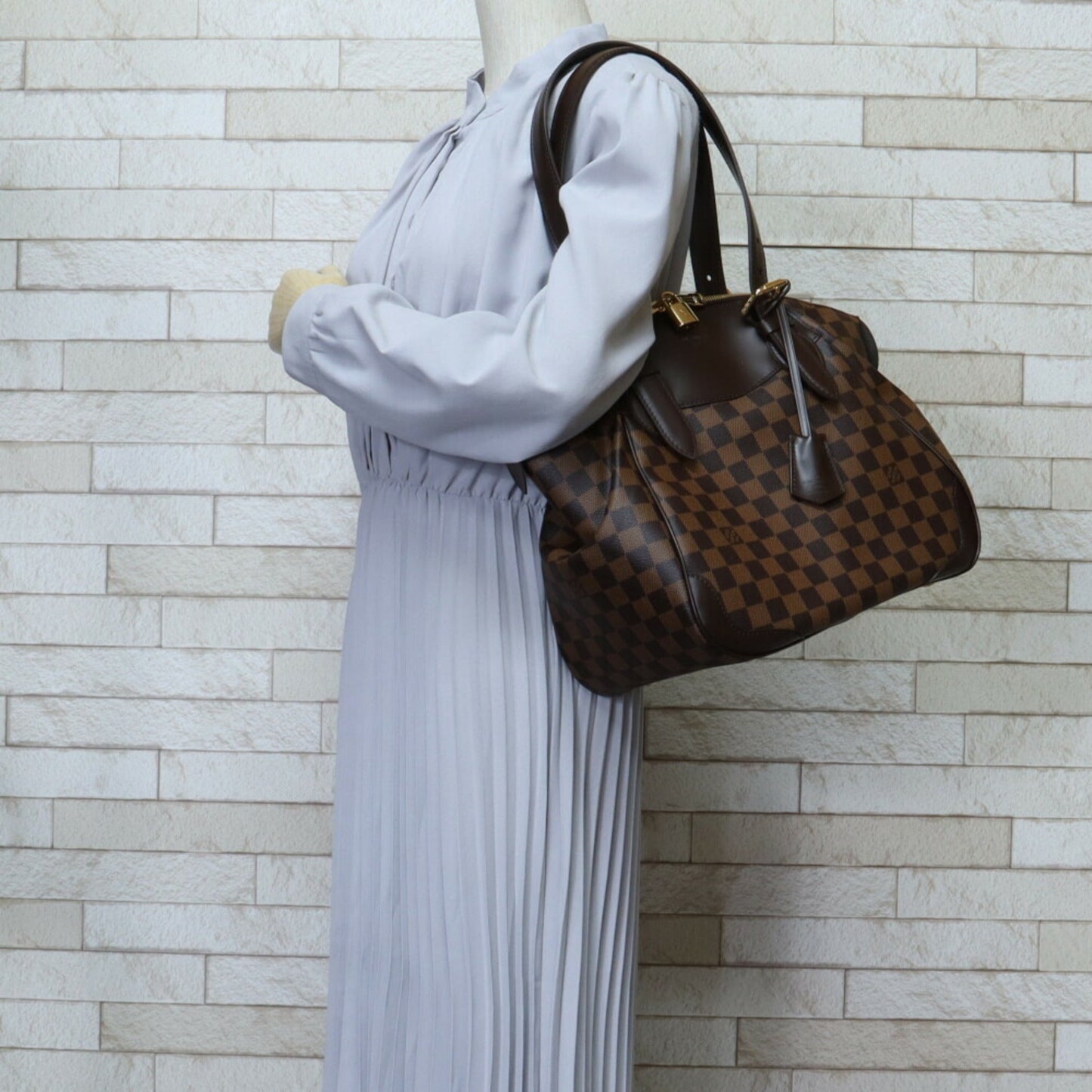 Louis Vuitton Damier Damier Canvas Damier Canvas Shoulder Bag