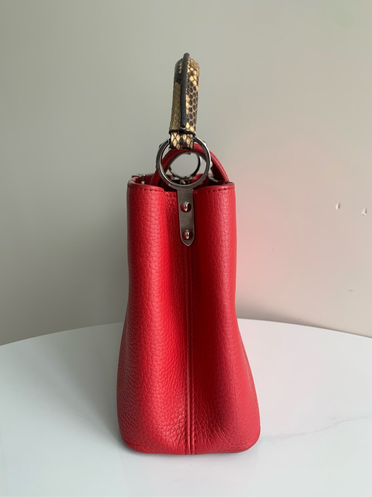 LOUIS VUITTONShoulder Bag