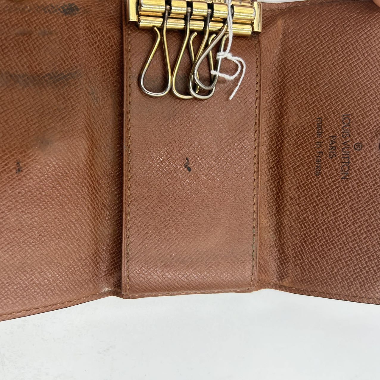LOUIS VUITTON Key Case
