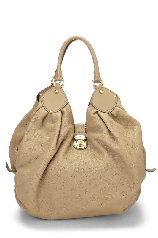 Louis Vuitton, Beige Monogram Mahina XL, Beige