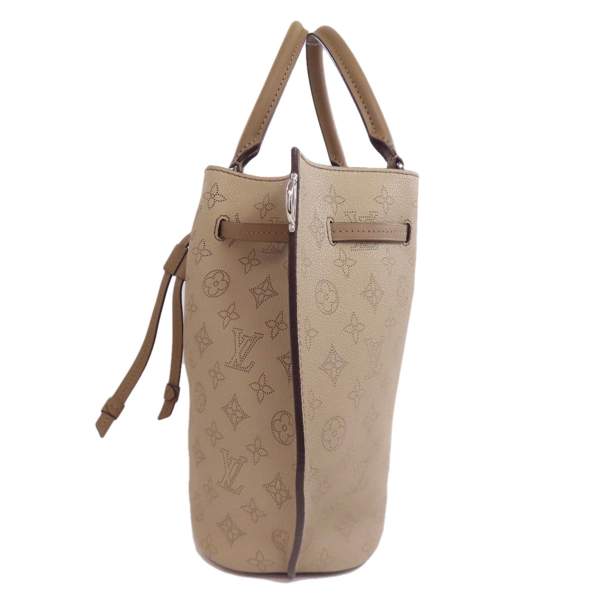 LOUIS VUITTON Handbag Mahina leather beige Giroratta