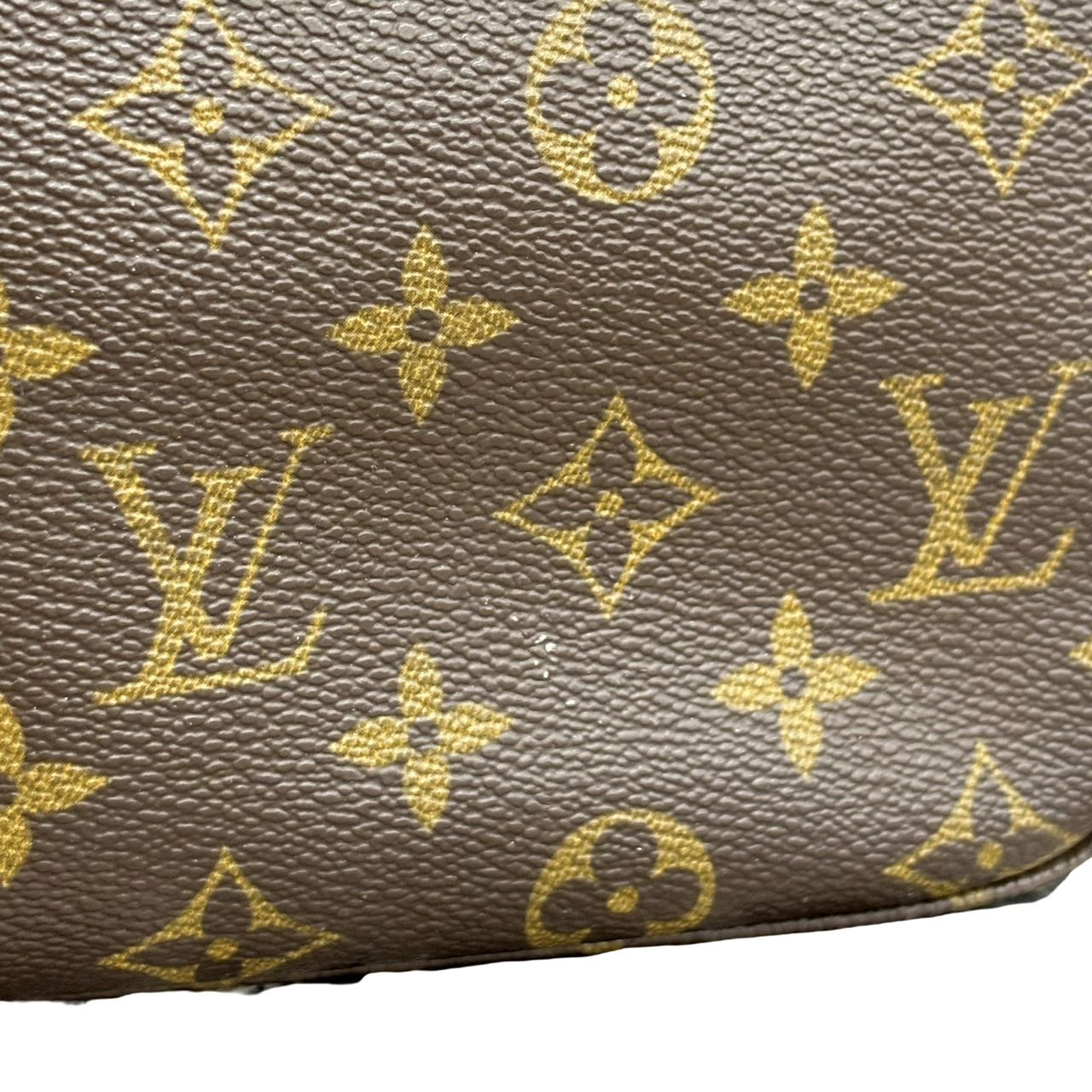 LOUIS VUITTON  Monogram Looping GM