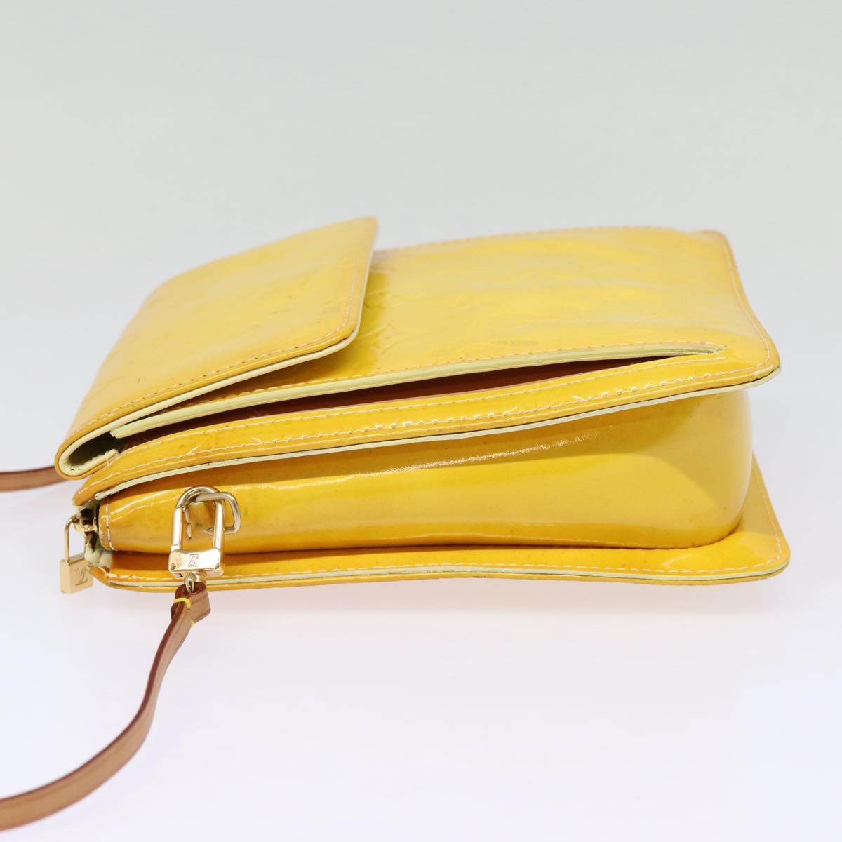 LOUIS VUITTON Monogram Vernis Motto Pouch Lime Yellow M91059 LV Auth 78106