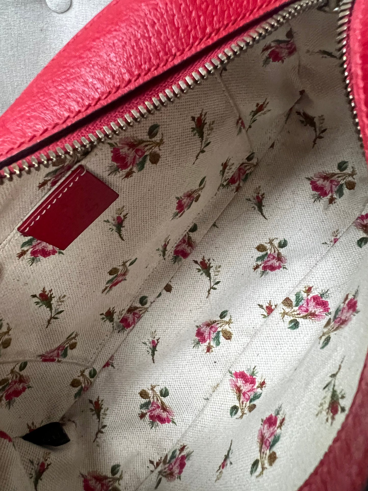 Gucci Neo  GG Supreme Messenger Bag (RRP £1060)