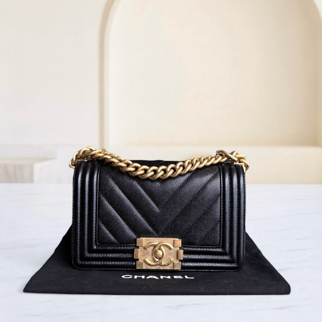 Chanel Boy Small - Caviar 20CM Chevron Black Gold Hardware Series 24