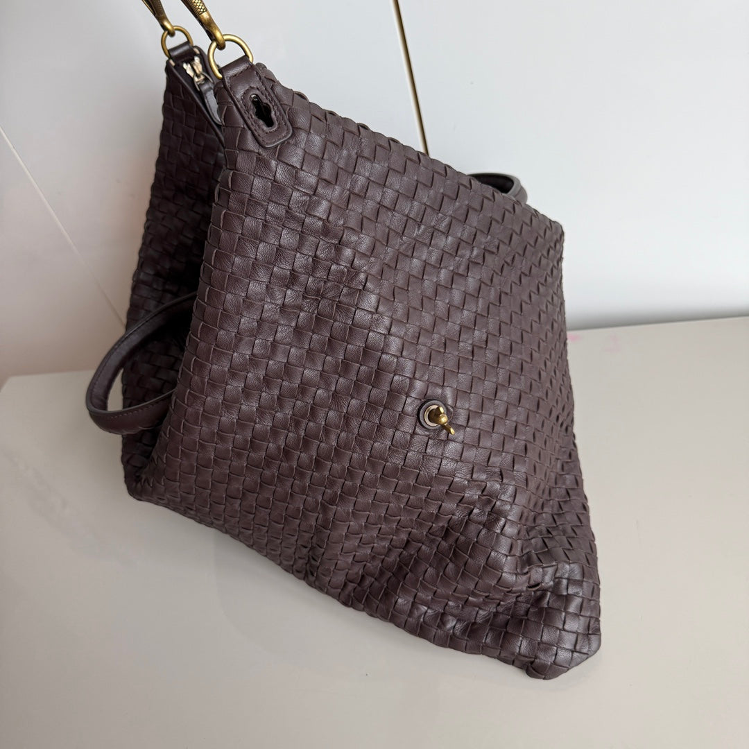 Bottega Veneta Maxi Convertible Tote Dark Chocolate Brown Leather Gold HW 50cm