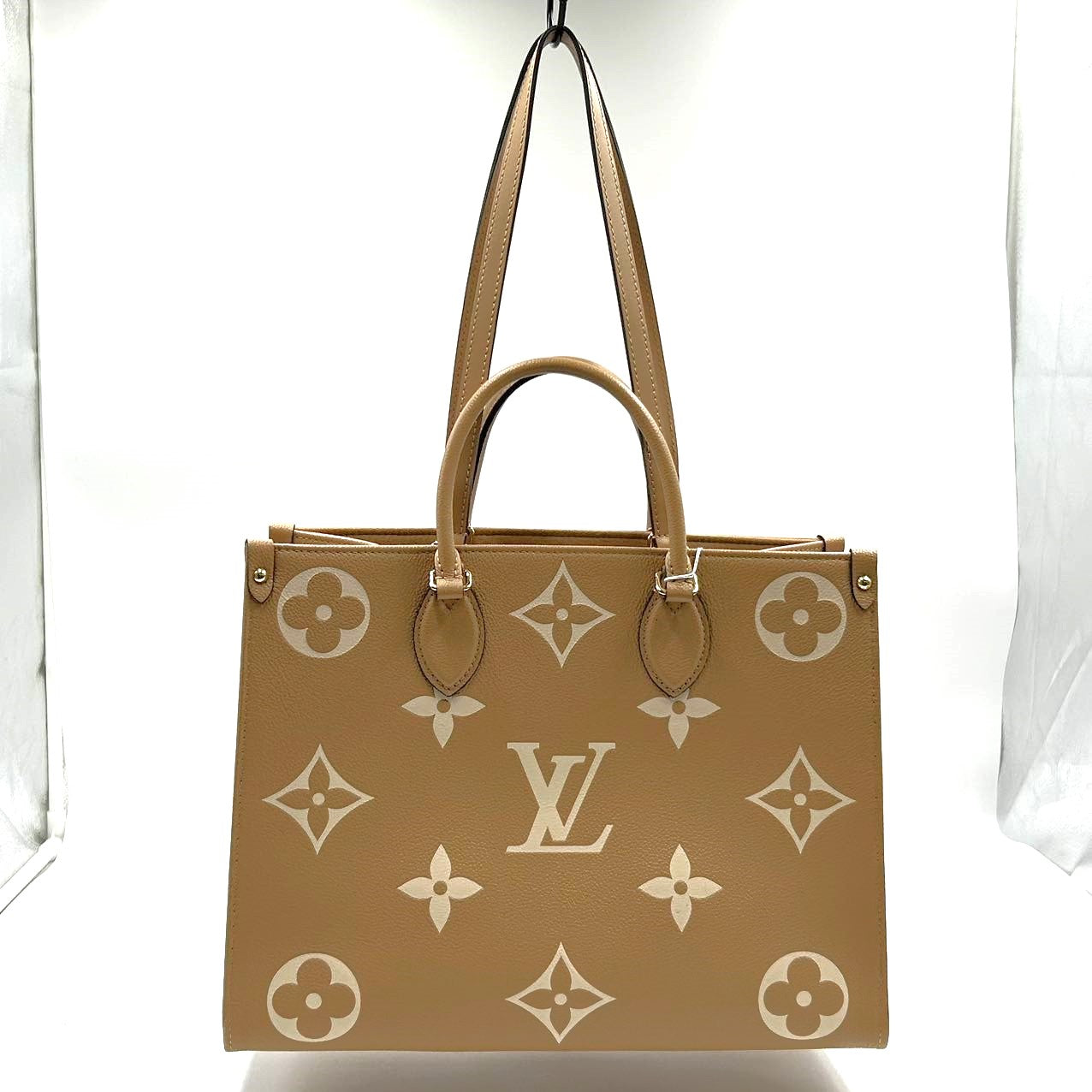 LOUIS VUITTON OnTheGo MM Monogram