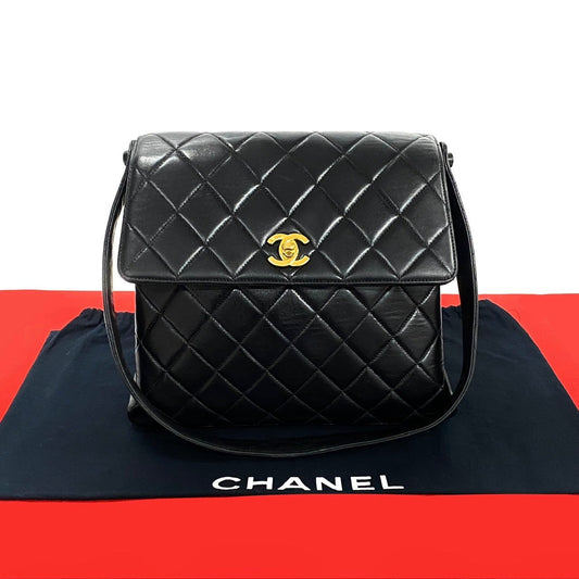 CHANEL Shoulder Bag lambskin black Matrasse