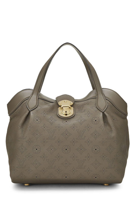 Louis Vuitton, Grey Monogram Mahina Sevres PM, Grey