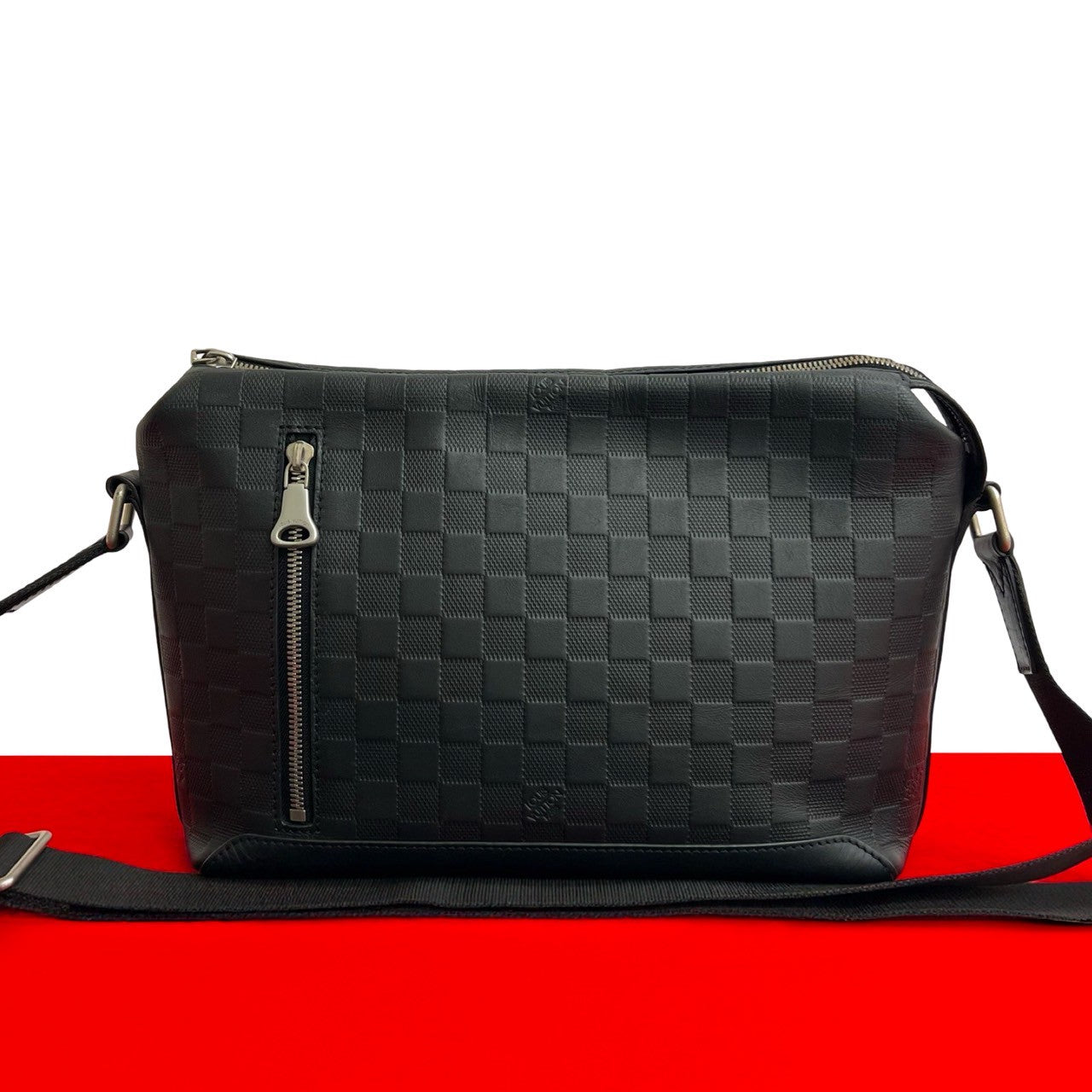 LOUIS VUITTON Shoulder Bag leather black Damier Anfini Discovery Messenger PM