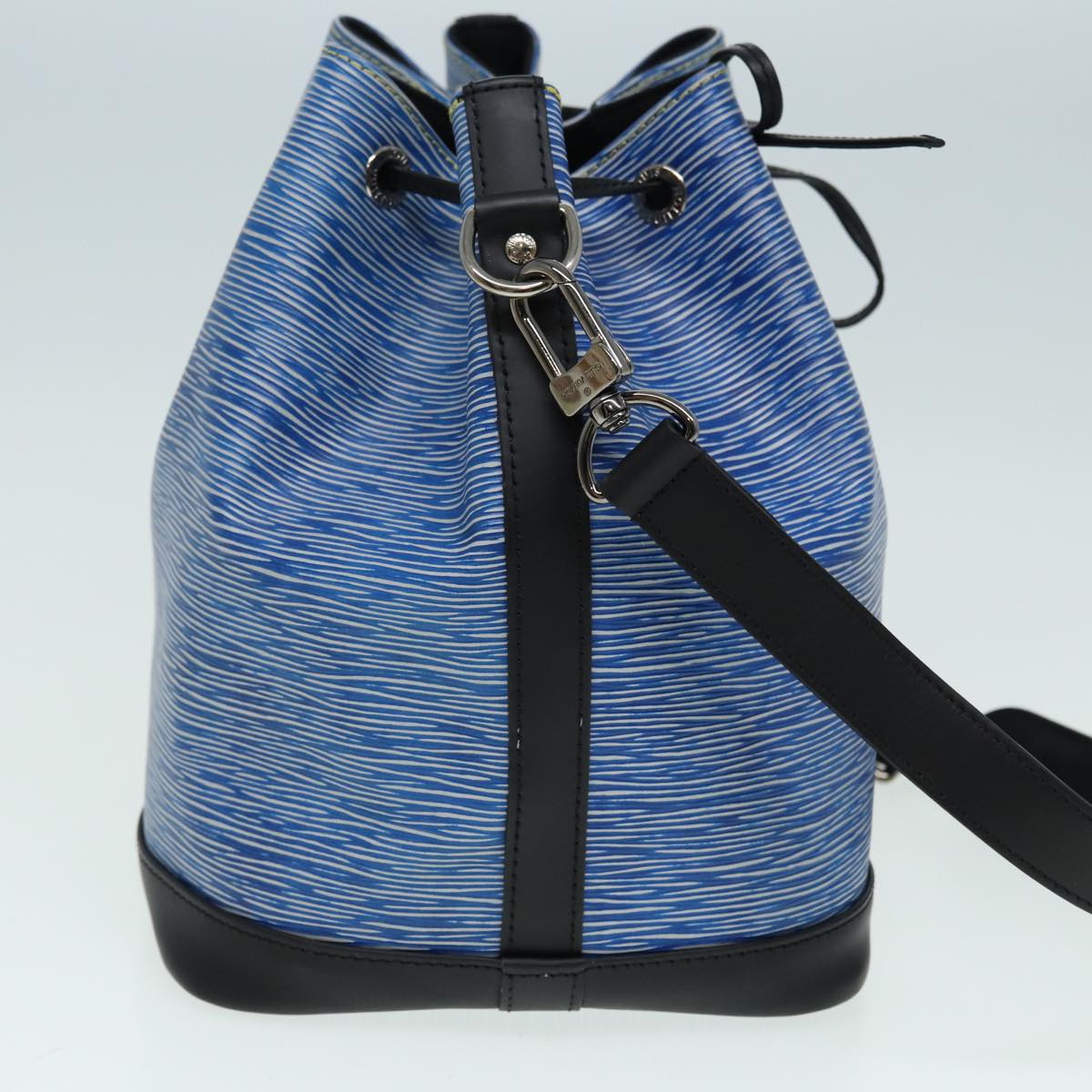 LOUIS VUITTON Epi Petit Noe Shoulder Bag Blue M54636 LV Auth 84402