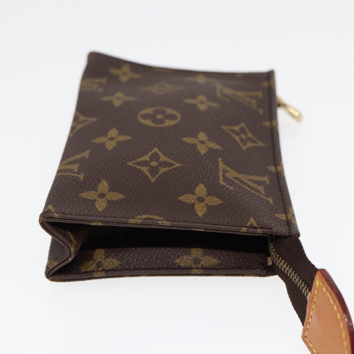 LOUIS VUITTON Monogram Poche Toilette 15 Pouch LV Auth