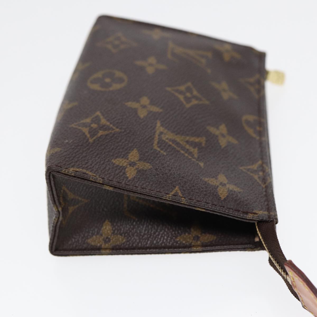 LOUIS VUITTON Monogram Poche Toilette 15 Pouch LV Auth