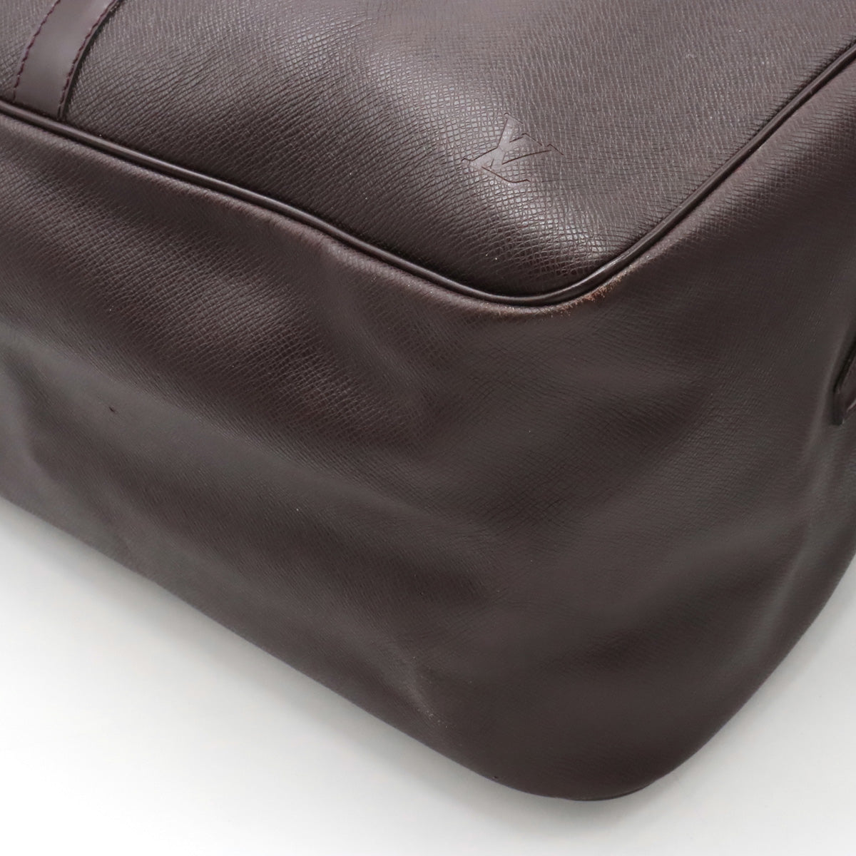 LOUIS VUITTON Kendall GM Boston Bag in Taiga Bordeaux M30116