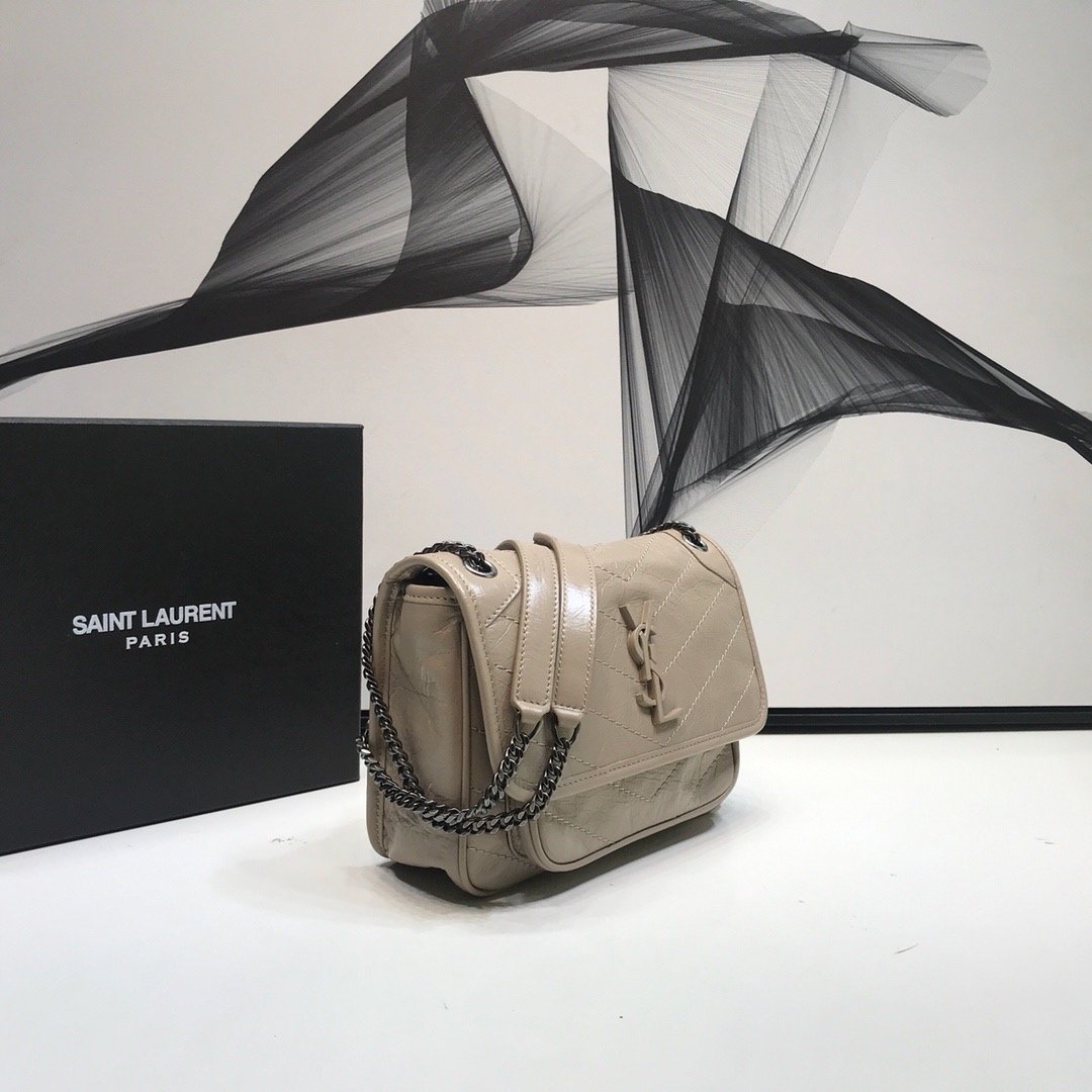 Yves Saint Laurent Niki Baby Chain Bag In Crinkled Beige