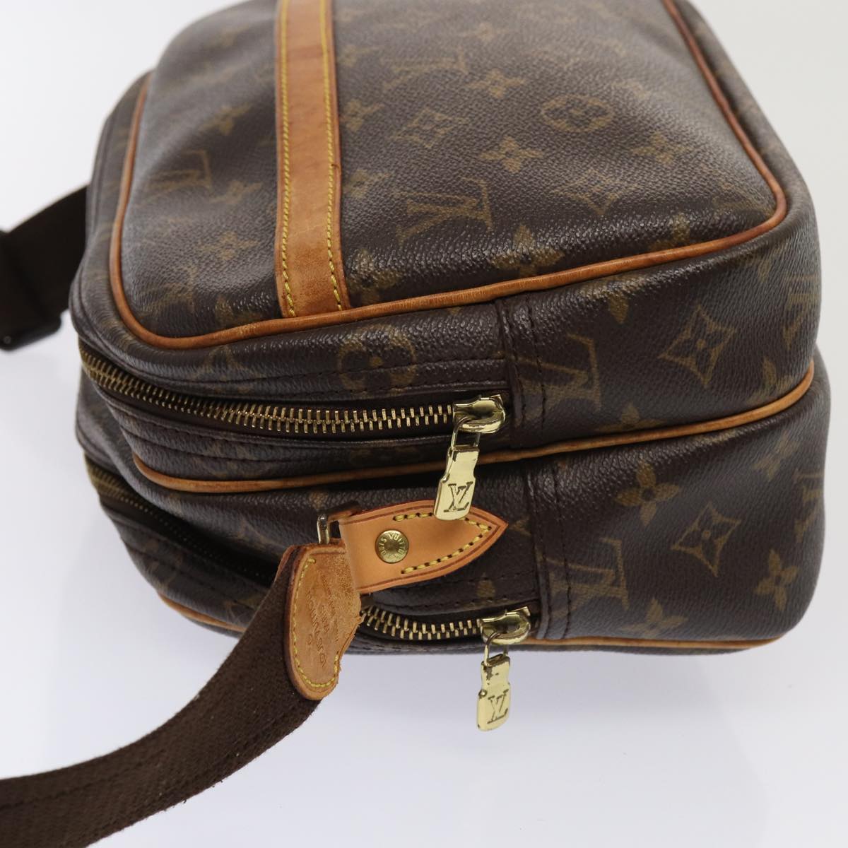 LOUIS VUITTON Monogram Reporter PM Shoulder Bag LV Auth