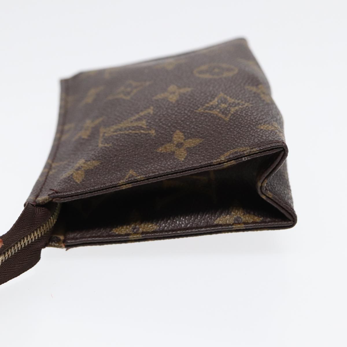LOUIS VUITTON Monogram Poche Toilette 15 Pouch LV Auth