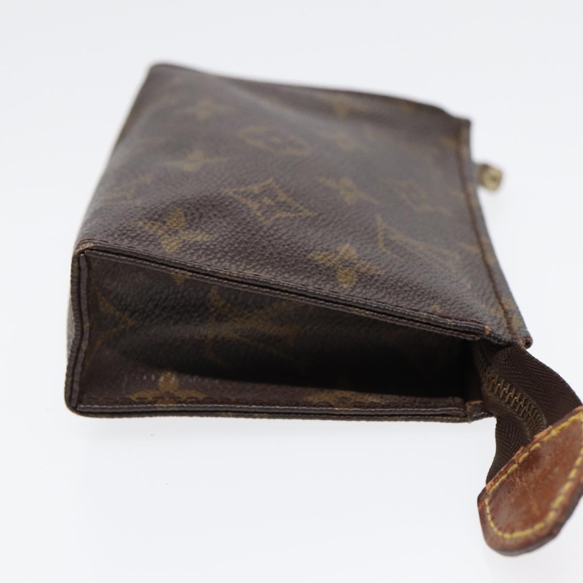 LOUIS VUITTON Monogram Poche Toilette 15 Pouch LV Auth