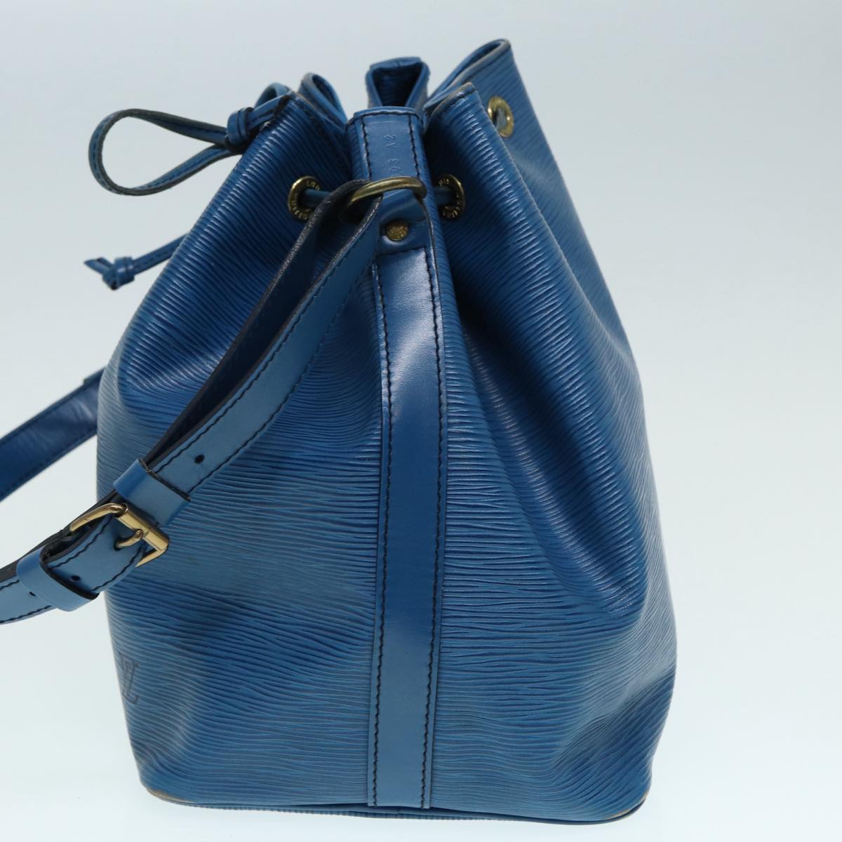 LOUIS VUITTON Epi Petit Noe Shoulder Bag Blue LV Auth