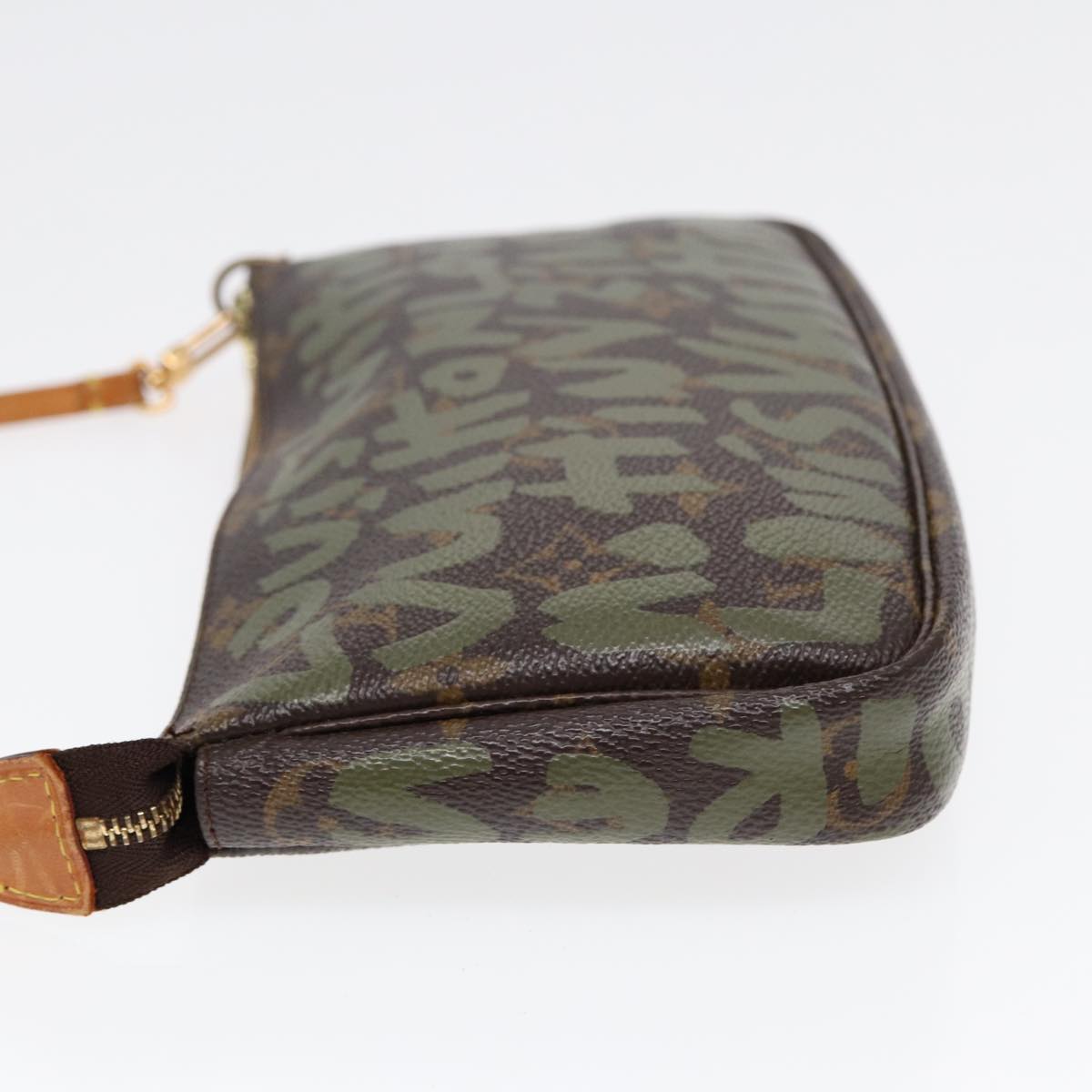 LOUIS VUITTON Monogram Graffiti Pochette Accessoires Green LV Auth Clutch