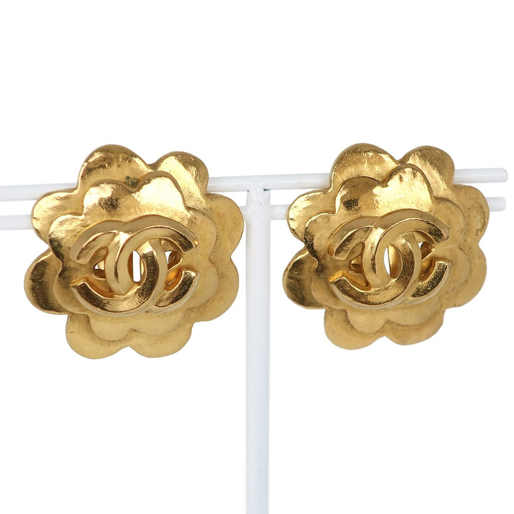 Chanel Chanel Flower Earring Coco   G  French made 1996 96P Flower  23.6g flour