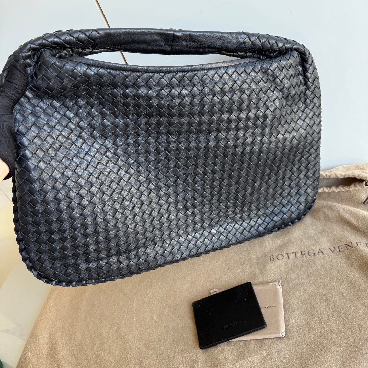 Bottega Veneta Intrecciato Hobo Bag Medium Black Leather 47cm NEVER WORN