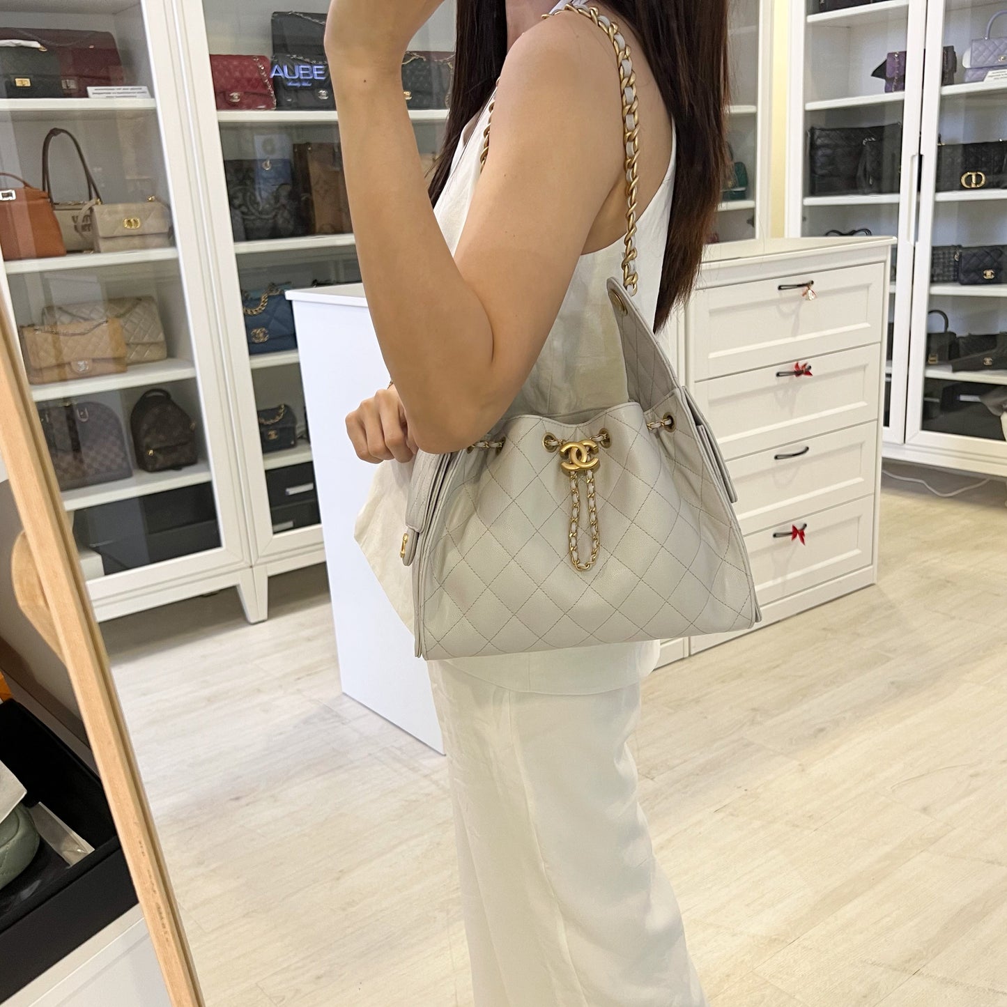 [Un - June 2025] Chanel 25 Small Hobo Bag in Grey Caviar and AGHW (Model: AS5293)