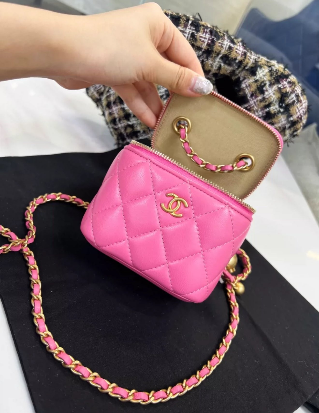 CHANEL Pearl Crush Mini Vanity Case Chain Shoulder Bag Pink Lambskin Leather