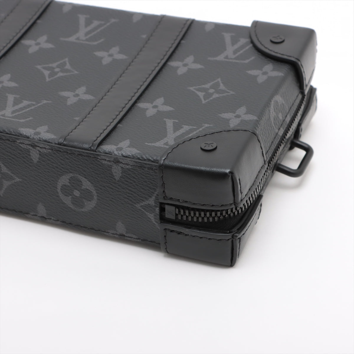 Louis Vuitton Monogram M69838