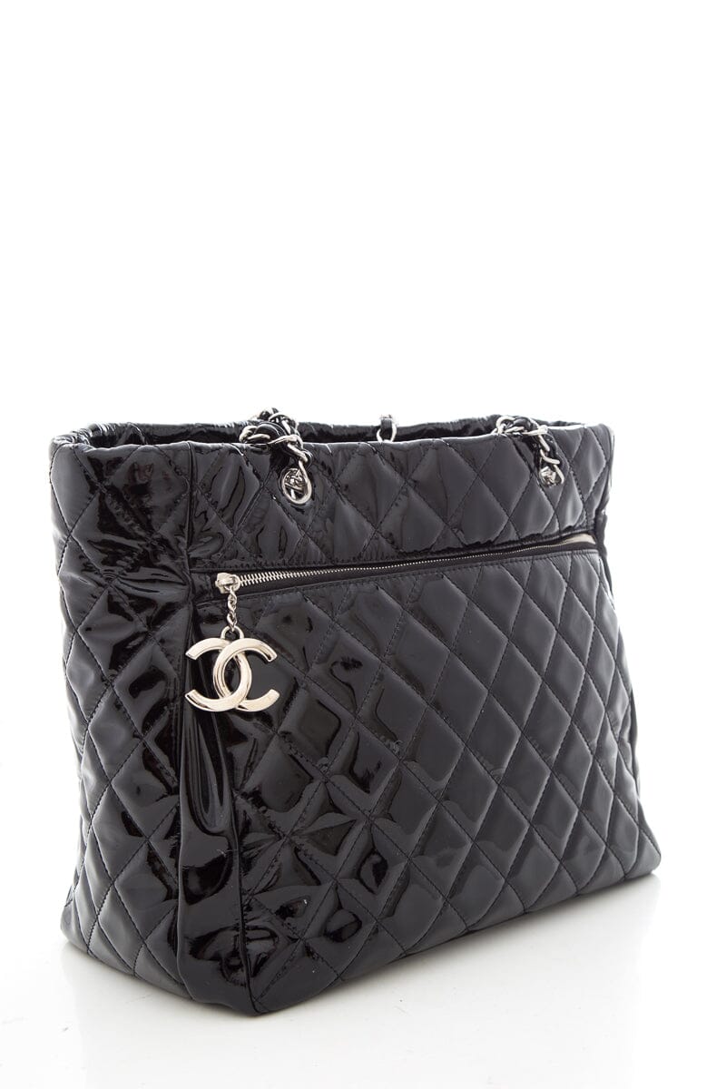 Chanel Black Diamond quilted 2009 2010 HandBag
