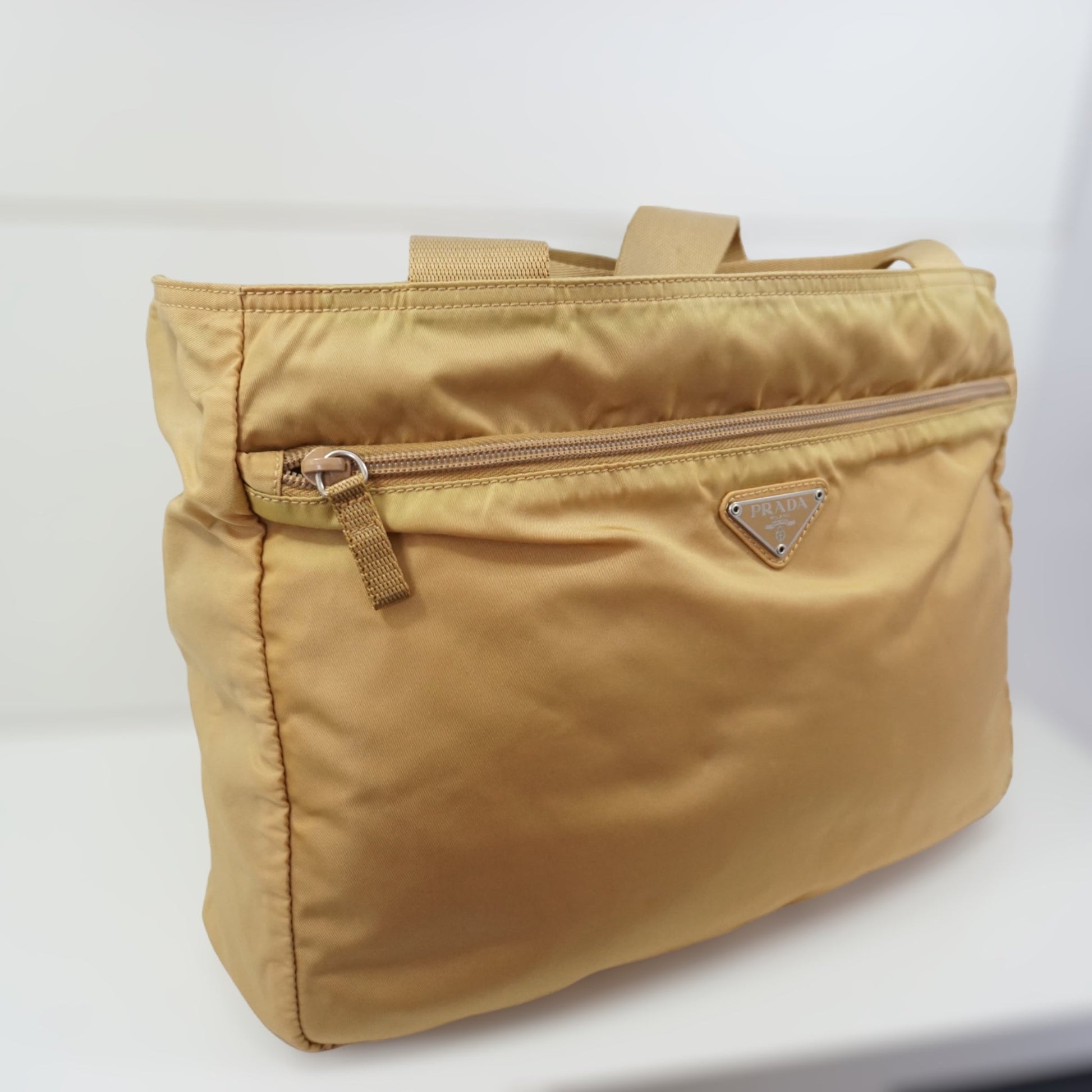 Prada Sandfarvet Luxury Handbag