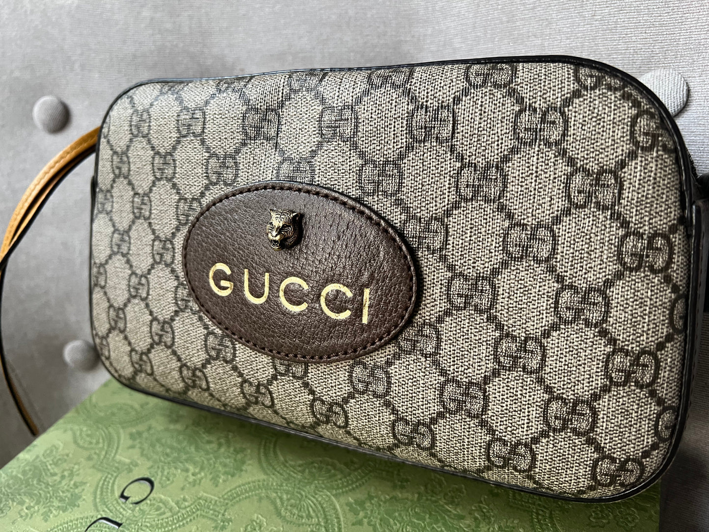 Gucci Neo  GG Supreme Messenger Bag (RRP £1060)