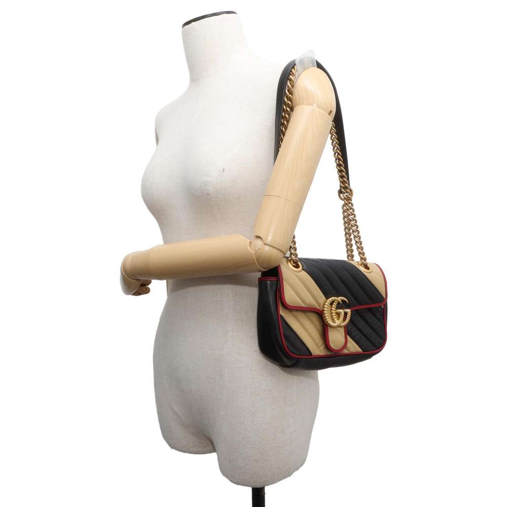 Gucci Chain Leather Shoulder Bag