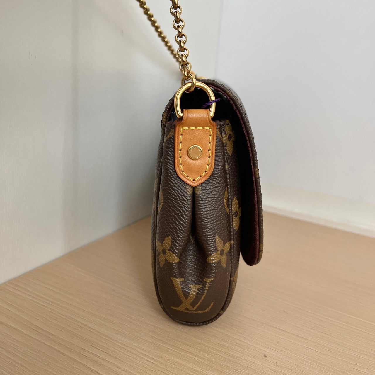 LOUIS VUITTONShoulder Bag