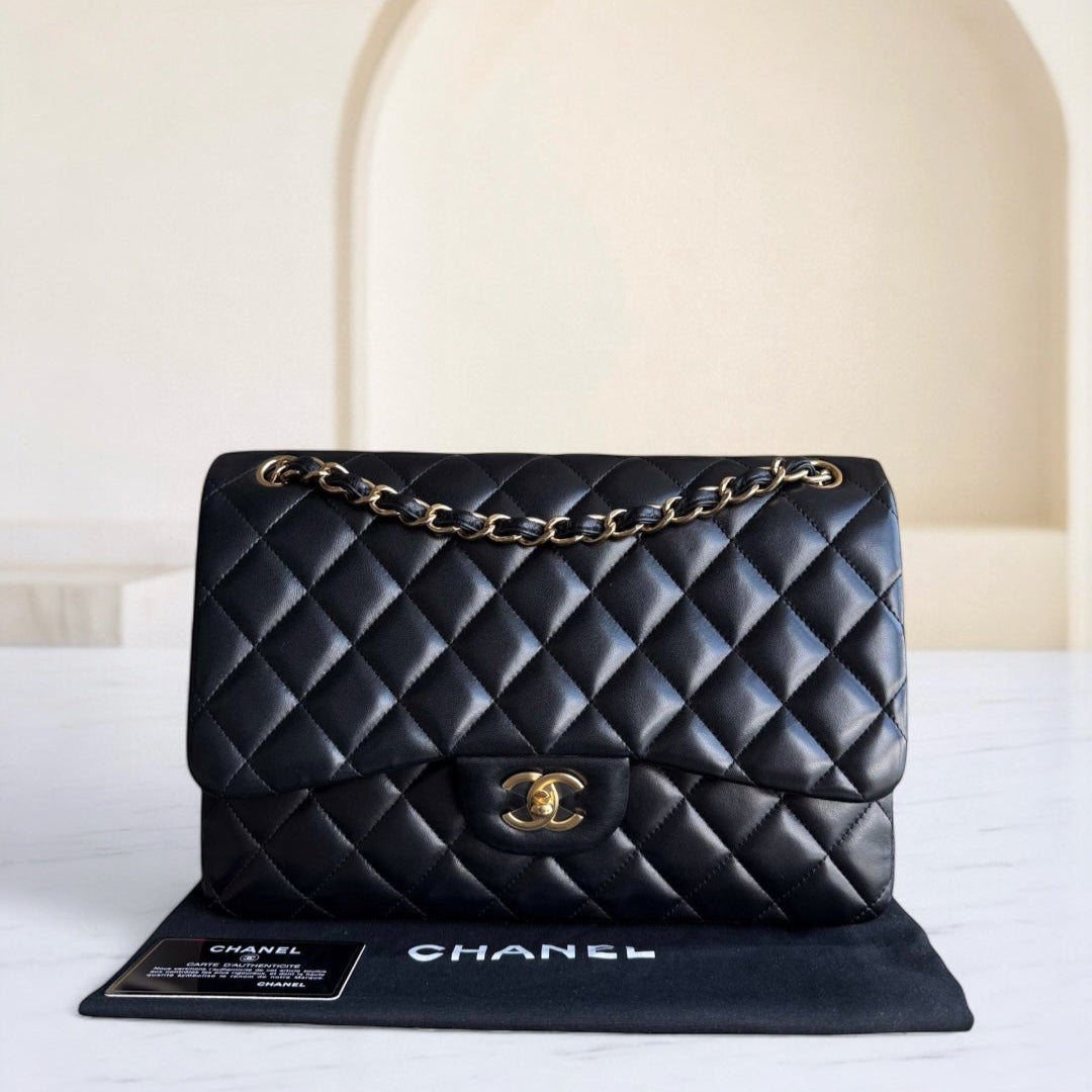 Chanel Classic Flap Jumbo - Double Flap 30CM Lambskin Quilted Black Gold Hardware Series 17