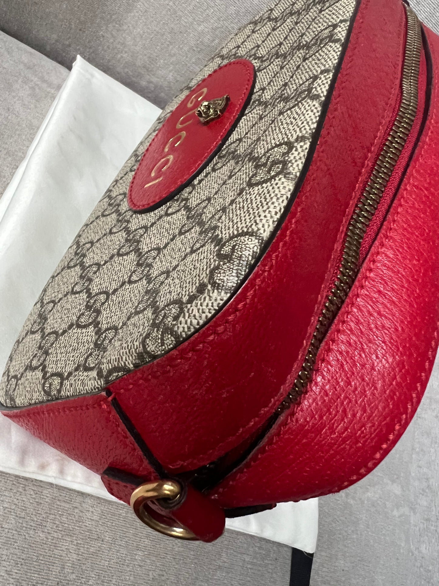 Gucci Neo  GG Supreme Messenger Bag (RRP £1060)