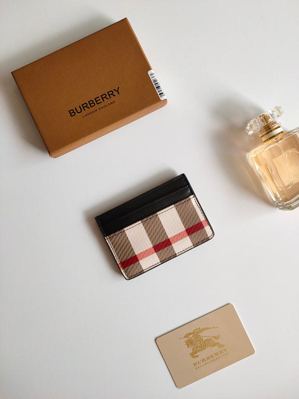 Burberry Bags 544