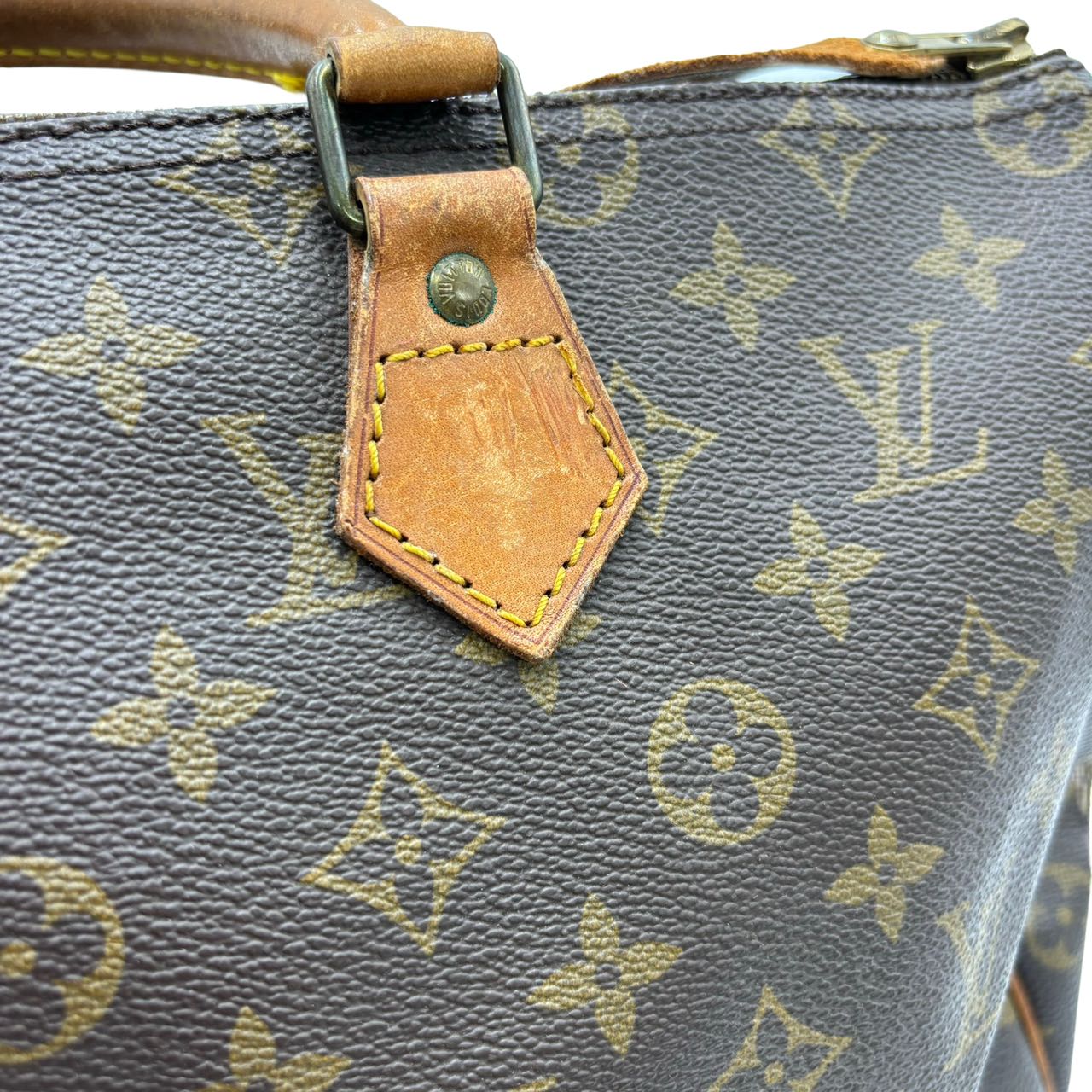 LOUIS VUITTON  35