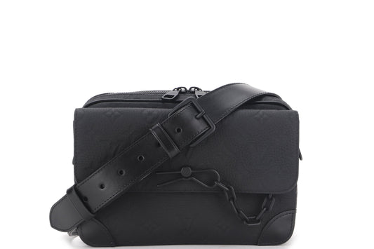 LOUIS VUITTON STEAMER MESSENGER BLACK TAURILLION MONOGRAM EMBOSSED LEATHER, WITH STRAP, DUST COVER & BOX Handbag