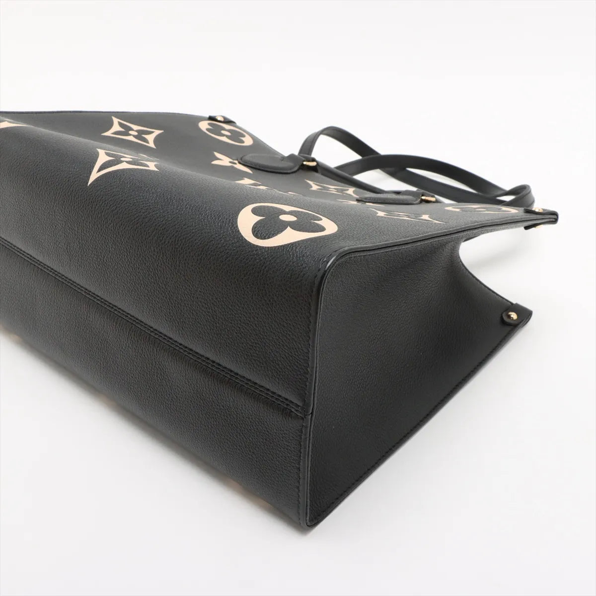 Louis Vuitton Black Beige Bicolor Monogram Empreinte Leather OnTheGo MM Clearance Sale