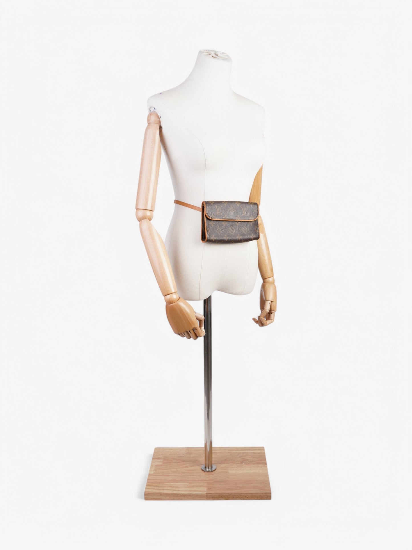 Louis Vuitton Pochette Florentine Monogram Coated Canvas S
